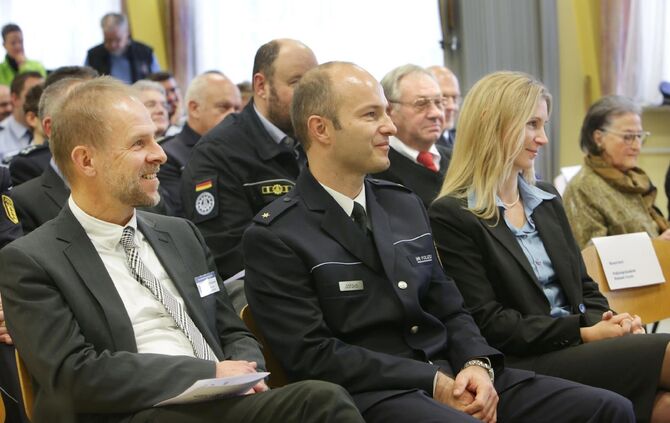 b7b37106-691a-4021-8f56-4f58a7c3ade6.jpg_0