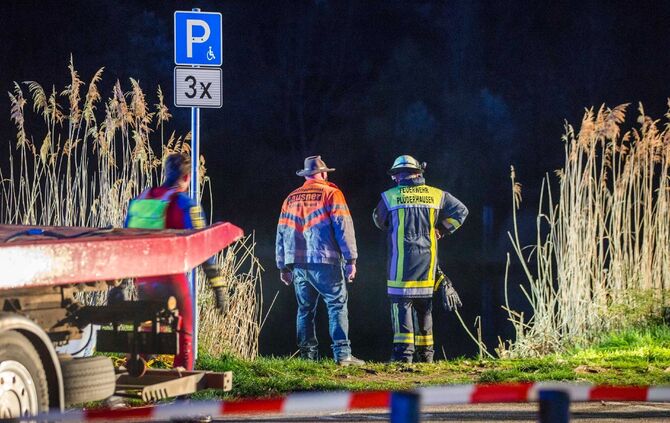 Autowrack mit Leiche im Plüderhäuser Badesee_4