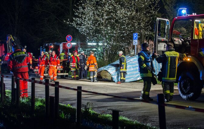 Autowrack mit Leiche im Plüderhäuser Badesee_10