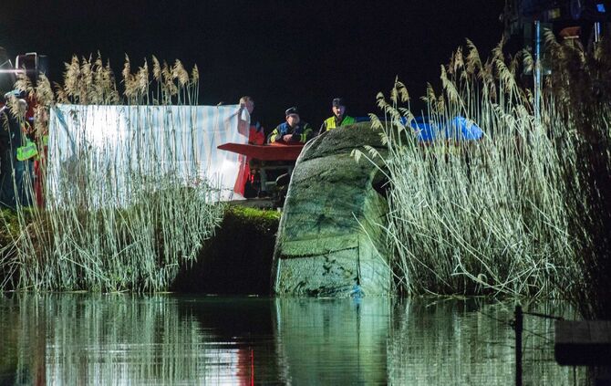 Autowrack mit Leiche im Plüderhäuser Badesee_18