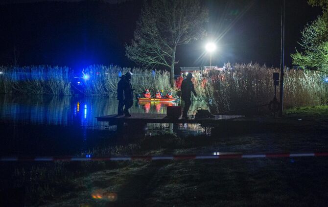 Autowrack mit Leiche im Plüderhäuser Badesee_22