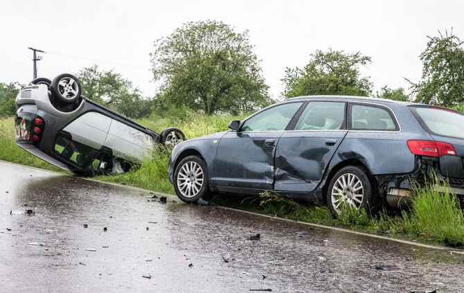 Unfall mit drei Fahrzeugen - Bild 18_0