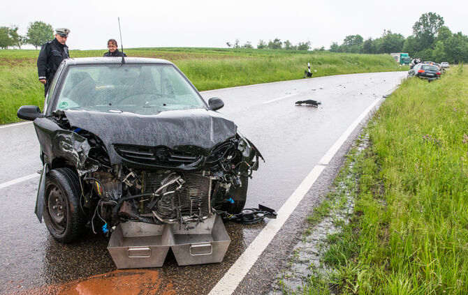 Unfall mit drei Fahrzeugen - Bild 14_1