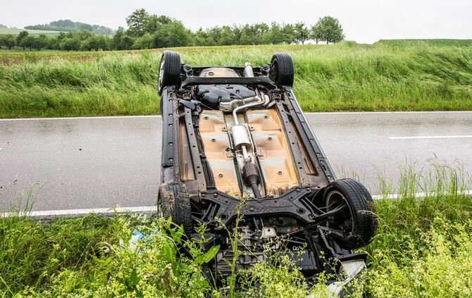 Unfall mit drei Fahrzeugen - Bild 12_6