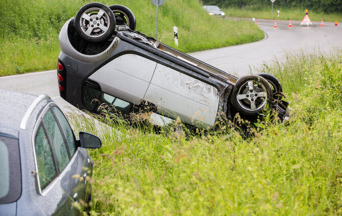 Unfall mit drei Fahrzeugen - Bild 06_9