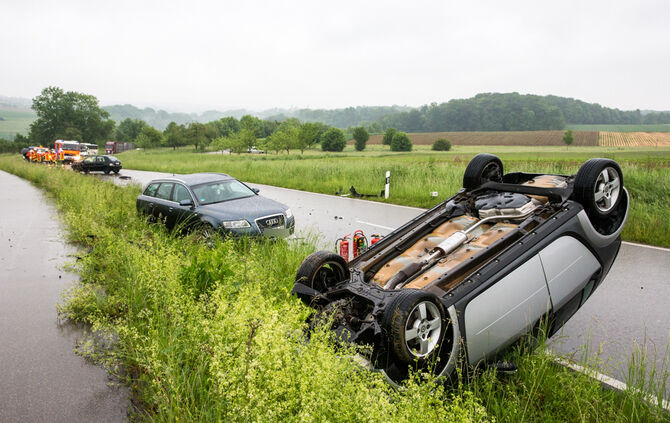 Unfall mit drei Fahrzeugen - Bild 11_15