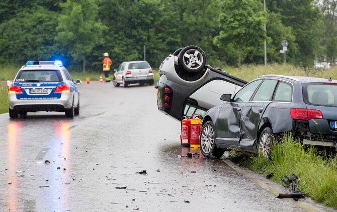 Unfall mit drei Fahrzeugen - Bild 07_17