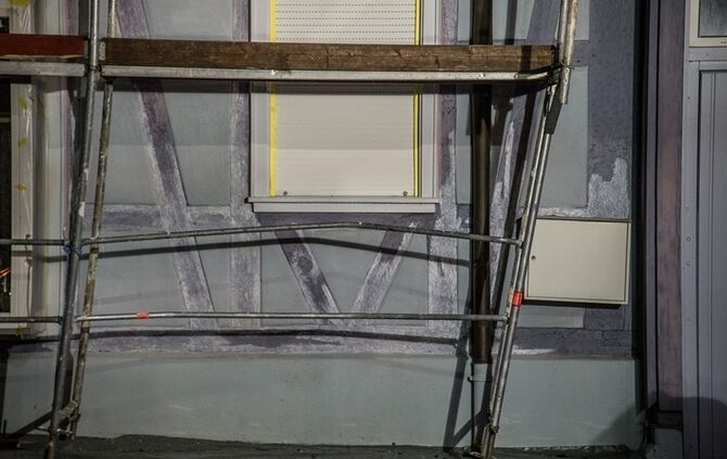 Betrunkener fährt gegen Gerüst - Feuerwehr im Einsatz - Bild 11_1
