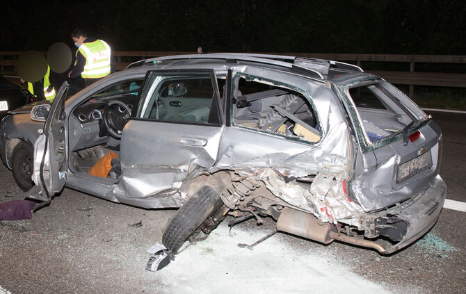 Unfall mit drei beteiligten Pkw, B14 Teiler B29, Waiblingen, 25.09.2021.