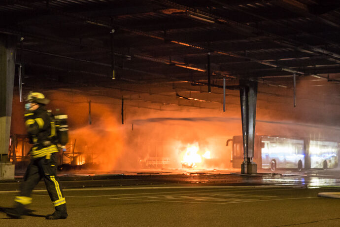 SSB Busdepot in Flammen, Ulmer Str, Stuttgart-Gaisburg, 30.09.2021.