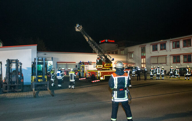 Defektes Kabel löst Feuerwehreinsatz aus_7