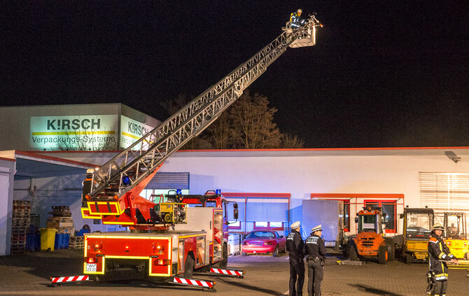 Defektes Kabel löst Feuerwehreinsatz aus_10