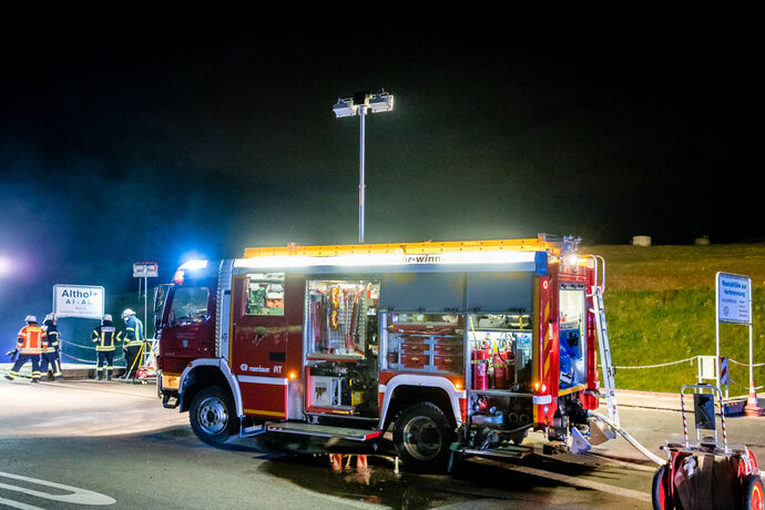 30 m³ Restmüllcontainer in Flammen, Deponie Eichholz, Winnenden, 02.10.2021.