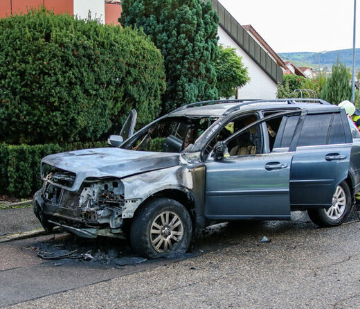 Gasbetriebenes Auto ausgebrannt, Leinäckerstr., Weinstadt-Großheppach, 06.10.2021.