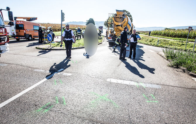 Stoppstelle überfahren - 2 Verletzte - Bild 23_2
