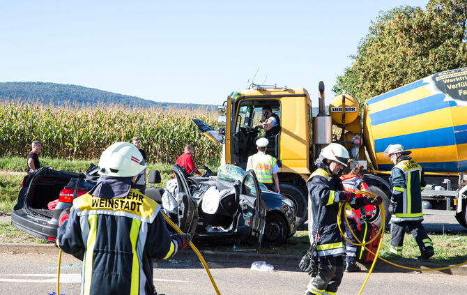 Stoppstelle überfahren - 2 Verletzte - Bild 22_3