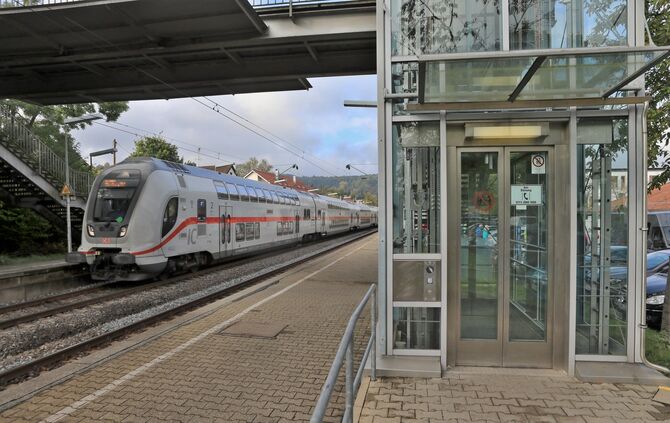 Aufzug Bahnhof