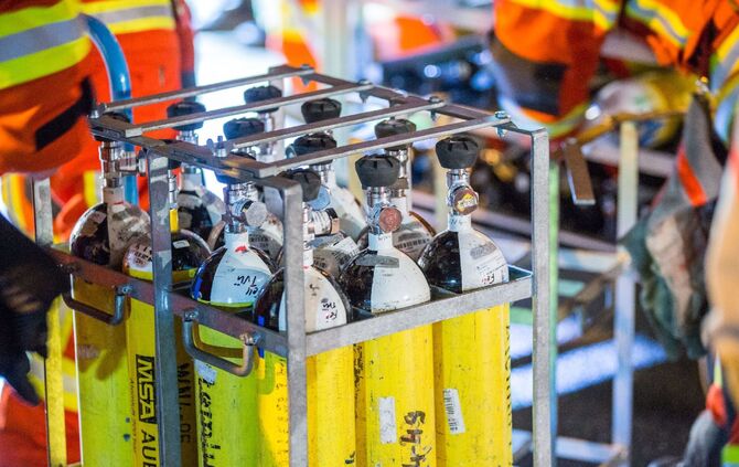 Gasalarm in Oberbrüden sorgte für Großeinsatz der Feuerwehr am Sonntagabend_12