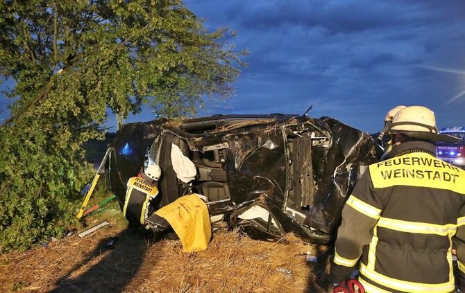 Schwerer Unfall zwischen Rommelshausen und Endersbach - Bild 07_3
