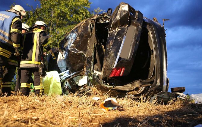 Schwerer Unfall zwischen Rommelshausen und Endersbach - Bild 03_7