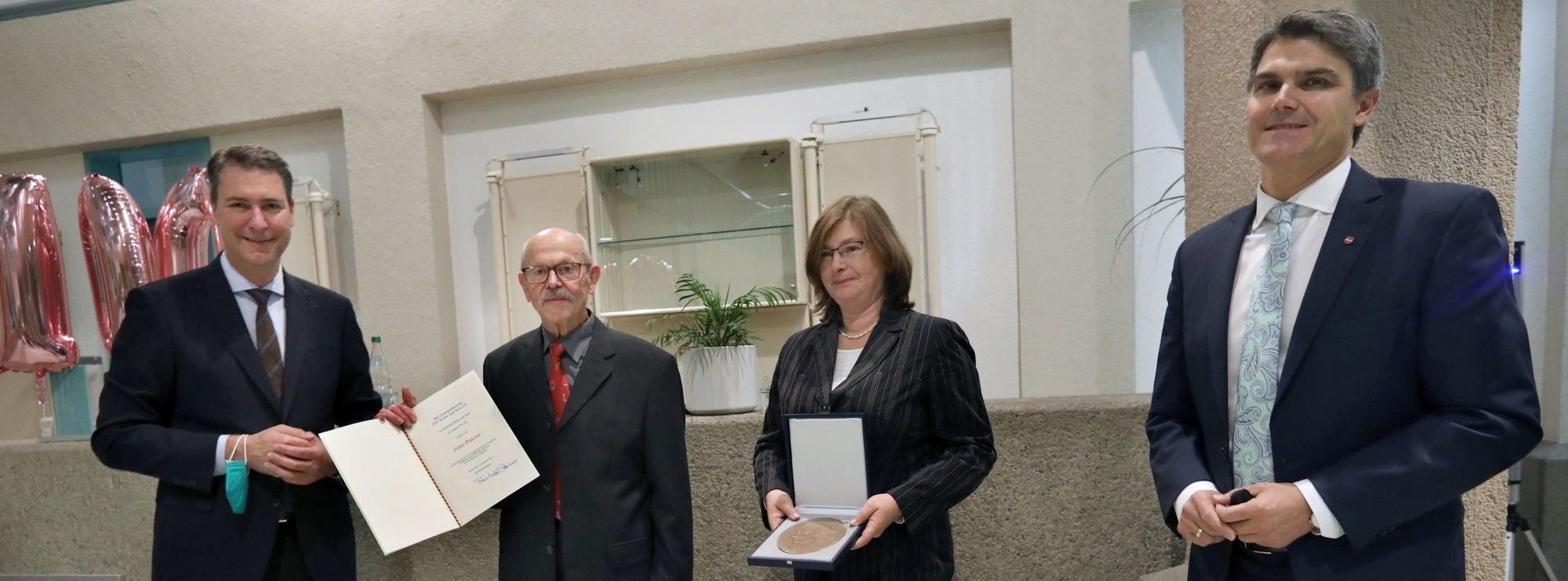 Sänger des TSV Weiler zum Stein ZelterPlakette zum Jubiläum