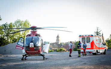 Radfahrer mit Hubschrauber ins Krankenhaus - Bild 04_0