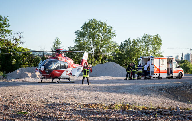 Radfahrer mit Hubschrauber ins Krankenhaus - Bild 01_10