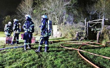Schuppen brennt aus - Einsatz für die Rudersberger Feuerwehr