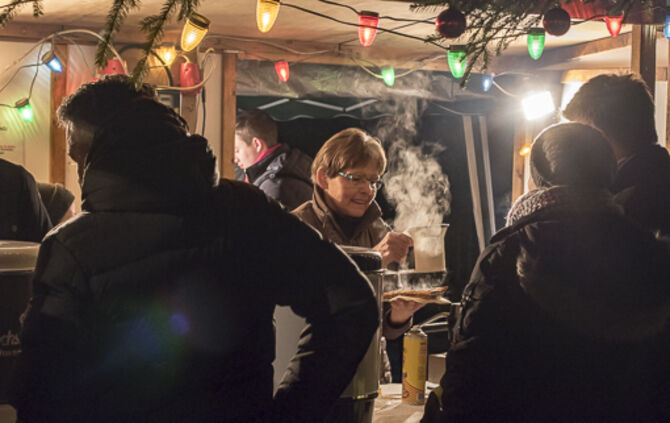33. Urbacher Weihnachtsmarkt - Bild 14_12