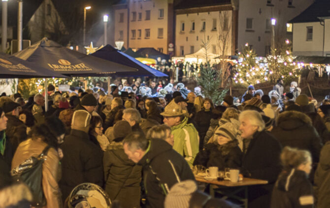 33. Urbacher Weihnachtsmarkt - Bild 63_56