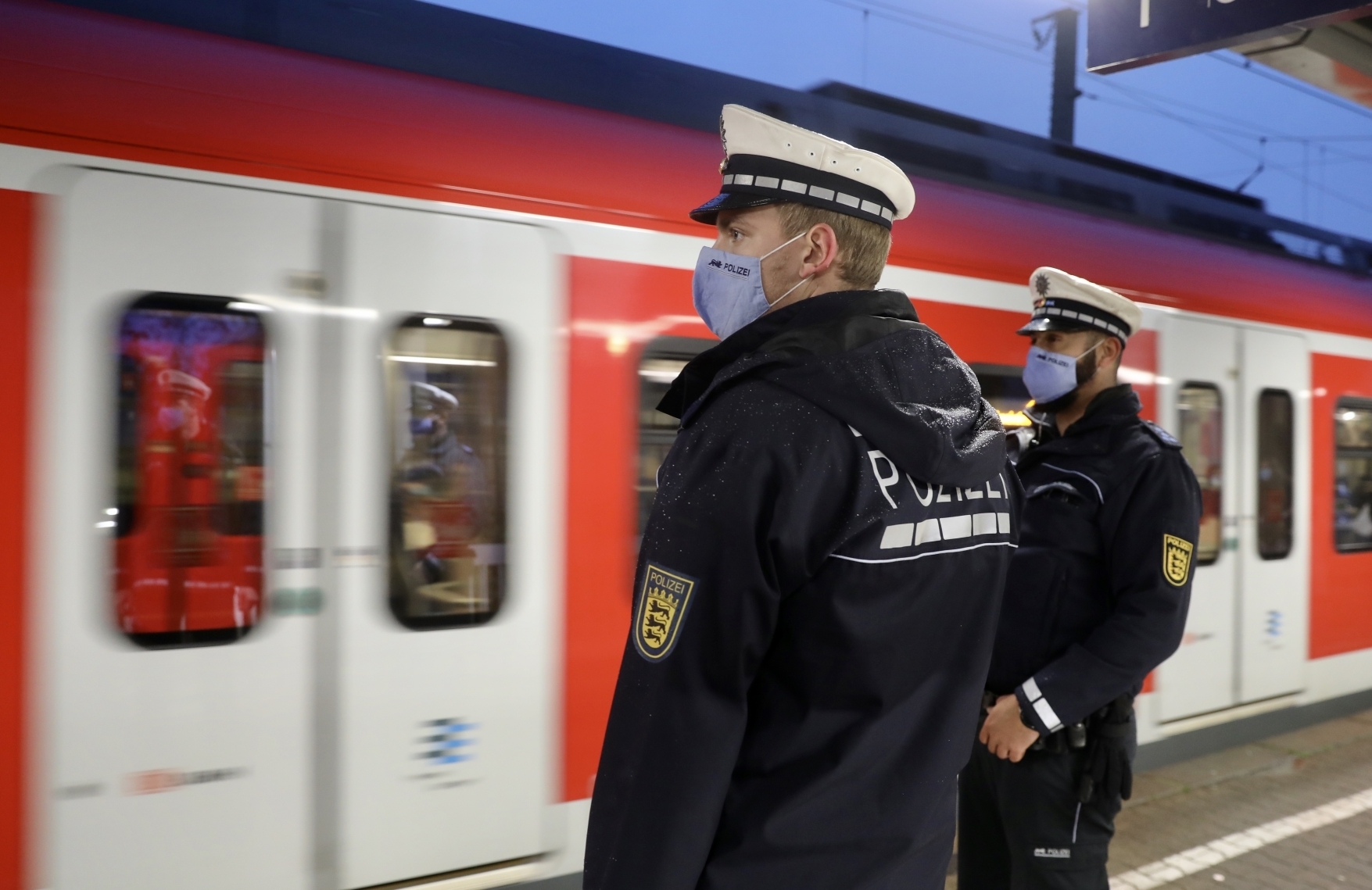 vvs-fahrplan-wie-fahren-bus-und-bahn-ber-den-jahreswechsel