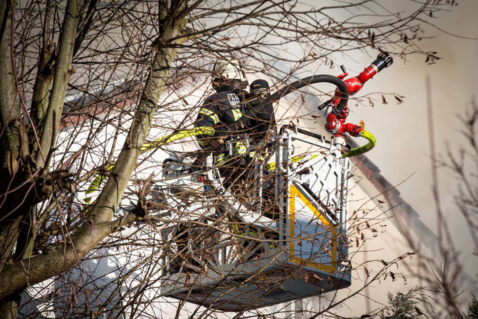 Gebäudebrand, Silcherstr., Winnenden-Birkmannsweiler, 01.01.2022.