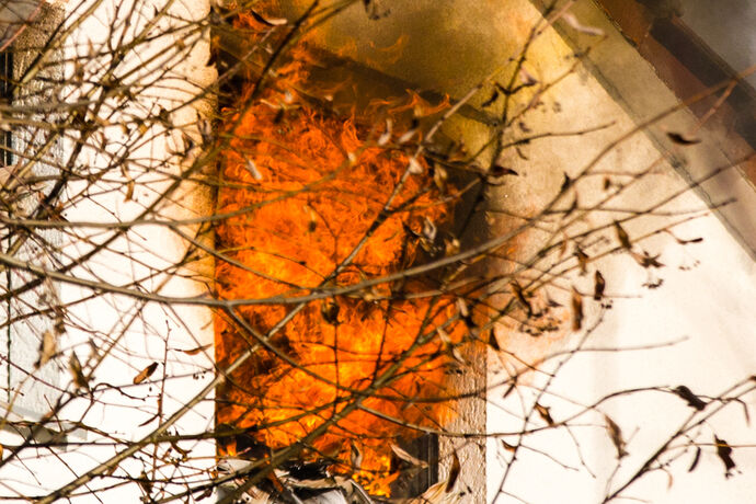 Gebäudebrand, Silcherstr., Winnenden-Birkmannsweiler, 01.01.2022.