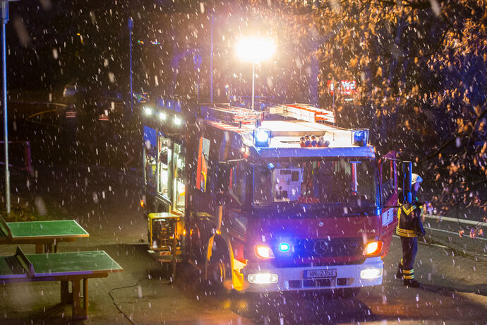 Brand am Haupteingang der Friedensschule Neustadt, Waiblingen, 08.01.2022.