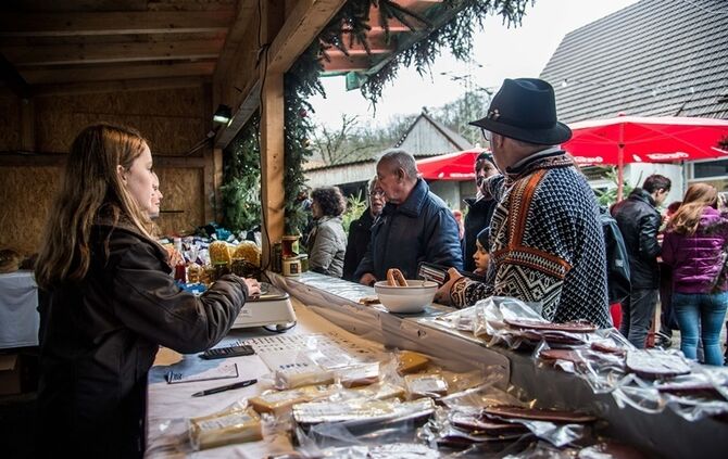 Weihnachtsmarkt auf dem Hegnauhof - Bild 33_32
