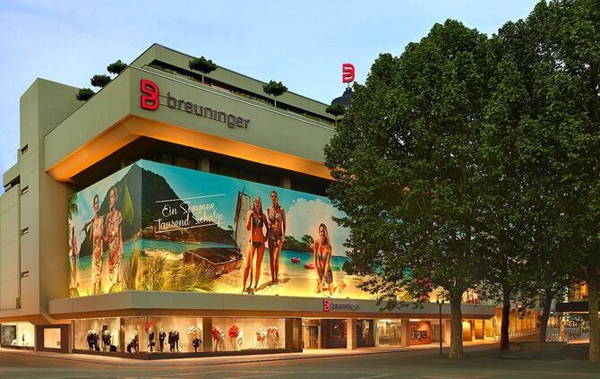 Breuninger_Stuttgart_Fassade_Nacht_0