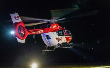 Heubach-Buch: 14-jaehriger nach Werkstattbrand schwer verletzt – Nachtrettungshubschrauber im Einsatz