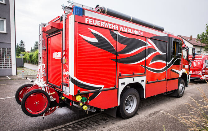 Papier in Wohnung in Brand geraten - Bild 09_3