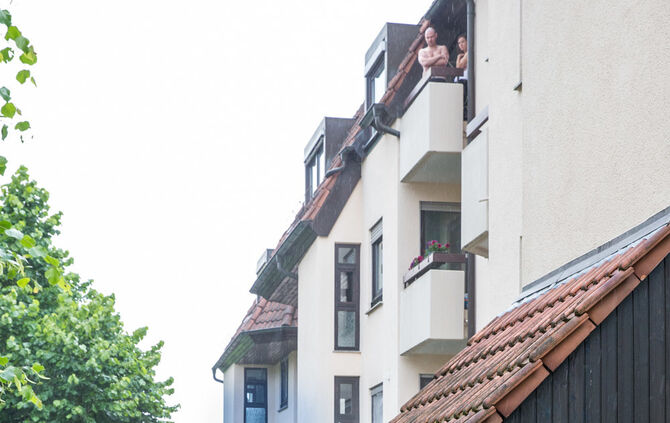 Papier in Wohnung in Brand geraten - Bild 04_8