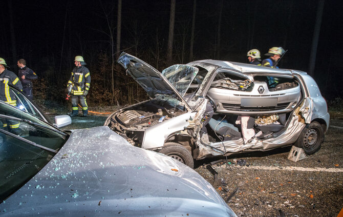 Schwerer Unfall bei Glatteis - Bild 15_9