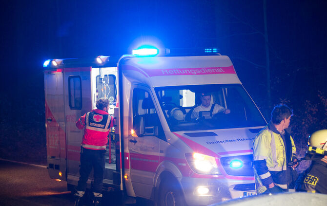 Schwerer Unfall bei Glatteis - Bild 13_11