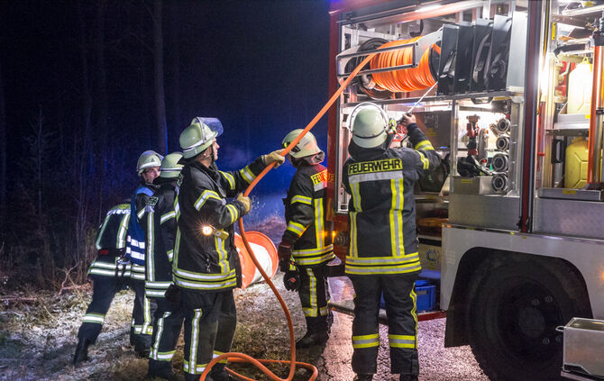 Schwerer Unfall bei Glatteis - Bild 11_13