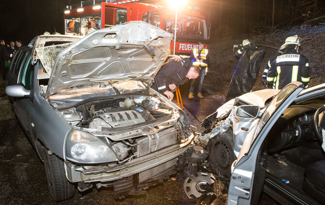 Schwerer Unfall bei Glatteis - Bild 03_21