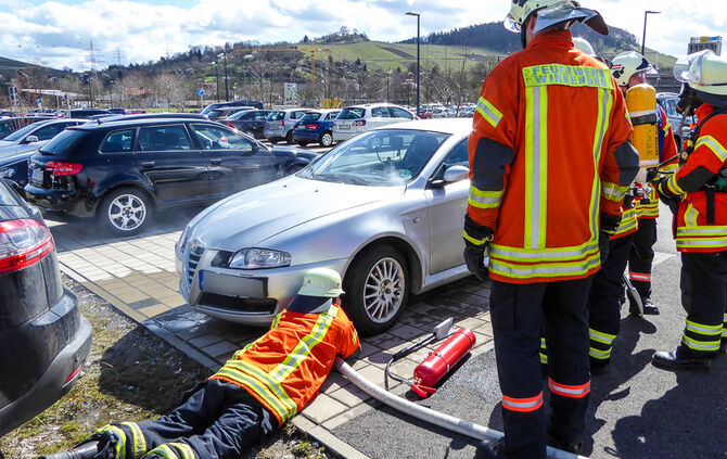 Pkw-Brand auf dem Klinikum Parkplatz_0
