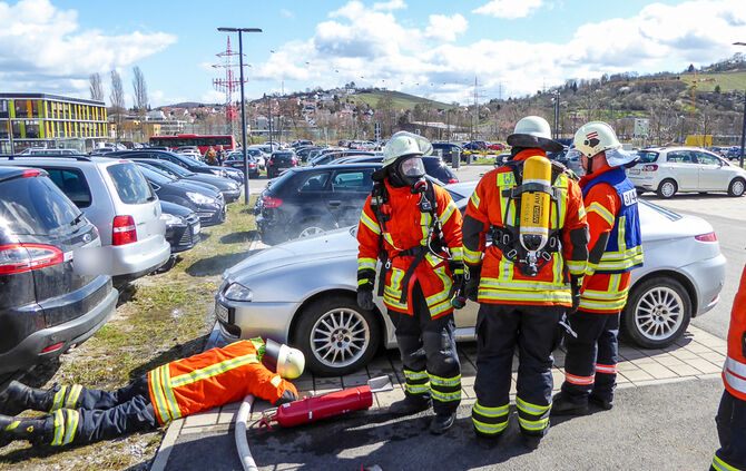 Pkw-Brand auf dem Klinikum Parkplatz_2