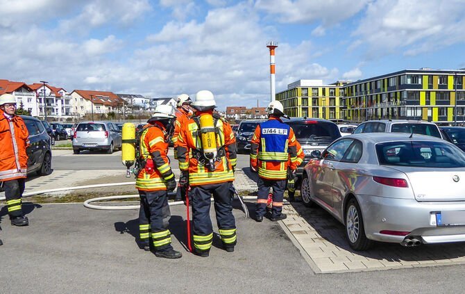 Pkw-Brand auf dem Klinikum Parkplatz_13