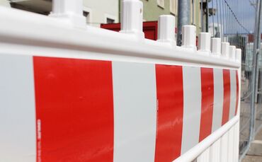 Straßensperrung Symbol Symbolbild Symbolfoto