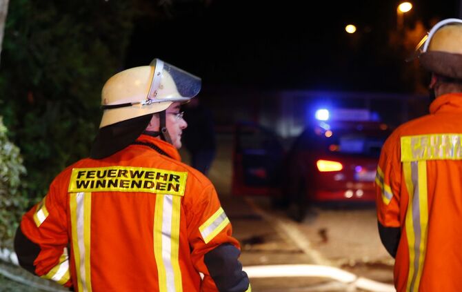 Schwelbrand in einem Industriegebäude in der Friedrich-List-Str. - Bild 01_6
