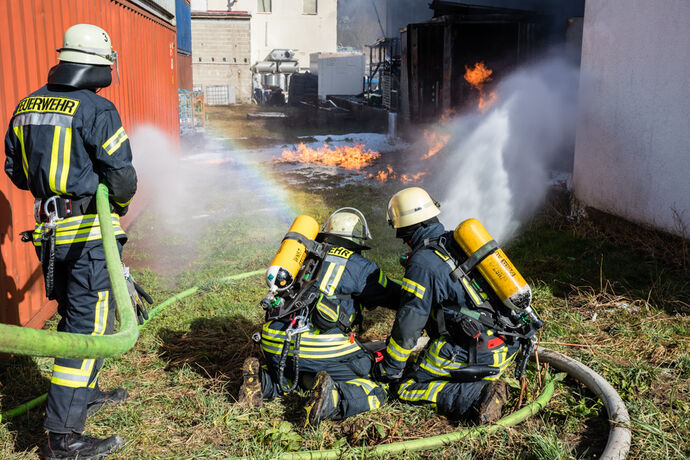 Brand einer Automatendreherei, Industriestr., Schorndorf-Miedelsbach, 14.03.2022.