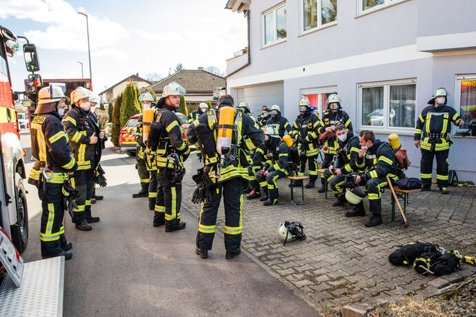 Brand einer Automatendreherei, Industriestr., Schorndorf-Miedelsbach, 14.03.2022.